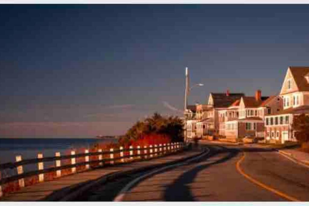 Charming Cottage East Falmouth 1BR+1Bath Back Deck Exteriör bild
